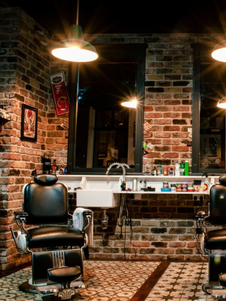 Ambient i brendshëm te Tetova Barbershop
